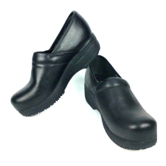 sketchers work clogs